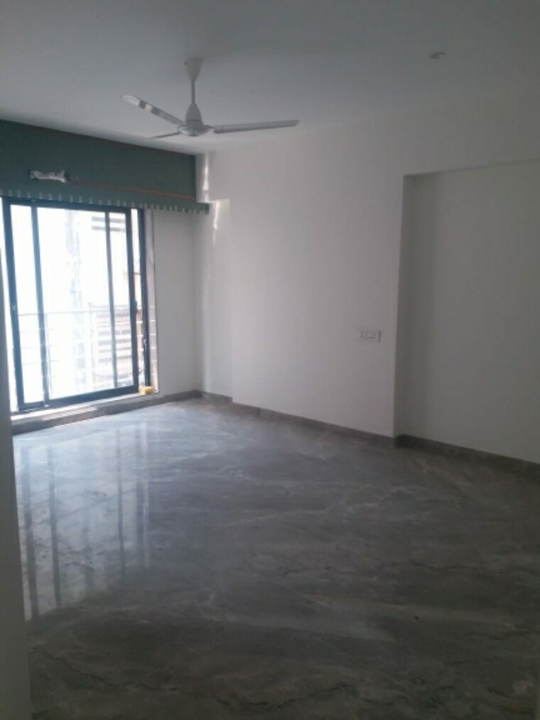 Room, modi-villa 2 Bedroom 700 Sq.Ft. Apartment In Juhu Mumbai 9581980