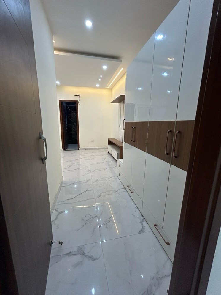 Bedroom, vip road 6 Bedroom 3600 Sq.Ft. Independent House In Vip Road Zirakpur 9581998