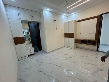 6 BHK Independent House For Sale in Vip Road