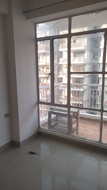 Balcony in 1 BHK Builder Floor at Sushant Lok 3, Sector 57 – for Rent