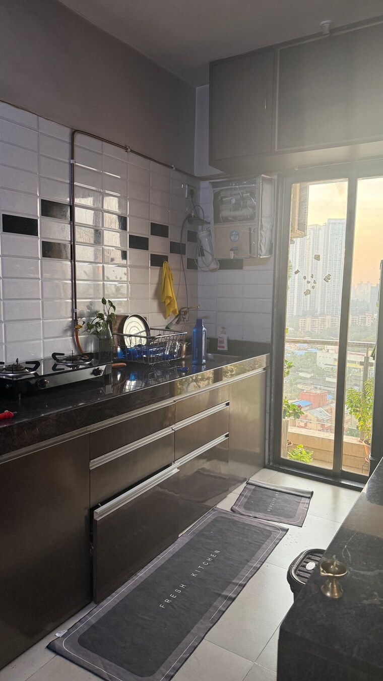 Kitchen, conwood-astoria 1 Bedroom 650 Sq.Ft. Apartment In Goregaon East Mumbai 9582023