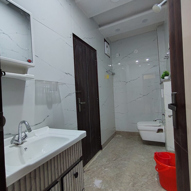 Kitchen, uttam nagar west 3 Bedroom 90 Sq.Yd. Builder Floor In Uttam Nagar West Delhi 9582027