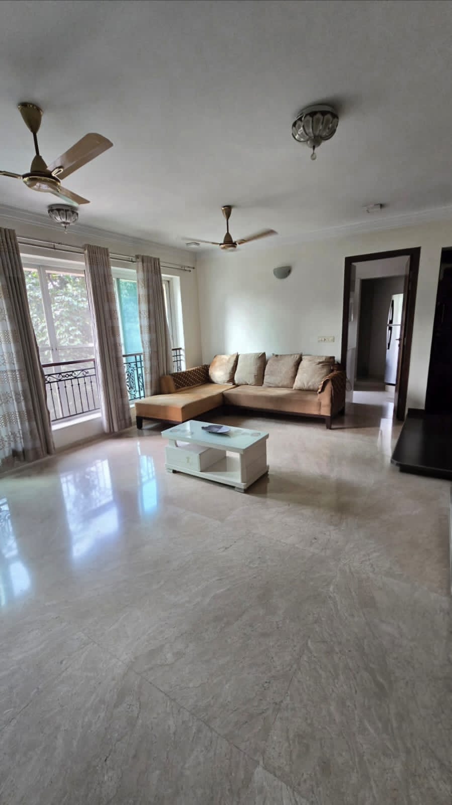 2.5 BHK Apartment For Rent in Hiranandani Meadows