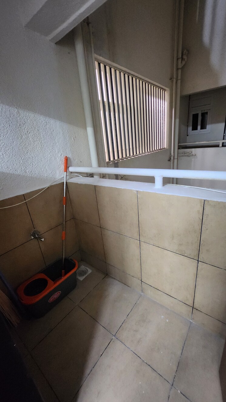 Bathroom, anand-eastwoods 1 Bedroom 600 Sq.Ft. Apartment In Viman Nagar Pune 9582051