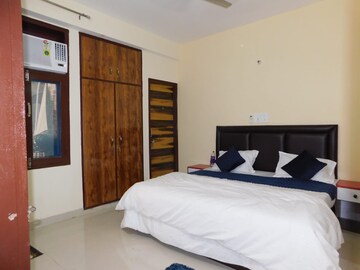 Bedroom in  Pg at Sector 122 – for Rent