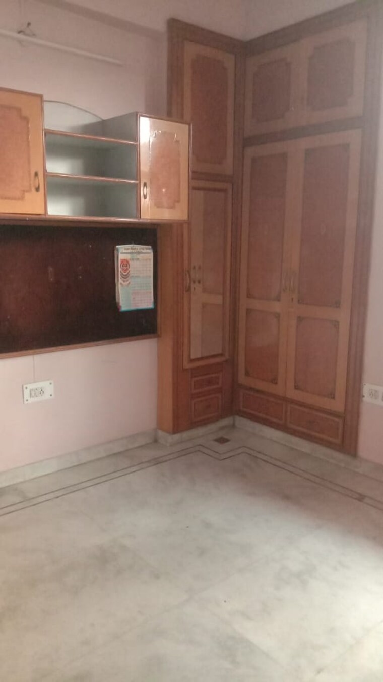 Room, patel nagar 3 3 Bedroom 325 Sq.Ft. Builder Floor In Patel Nagar 3 Ghaziabad 9582063