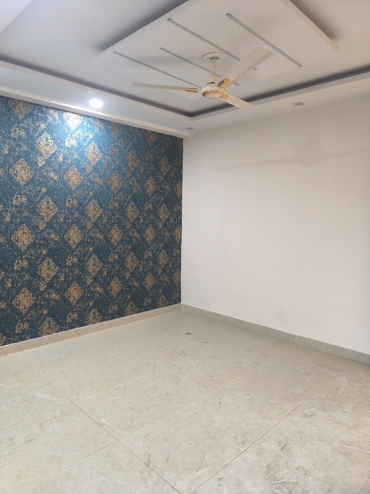 Room, dwarka 2 Bedroom 700 Sq.Ft. Builder Floor In Dwarka Delhi 9582068