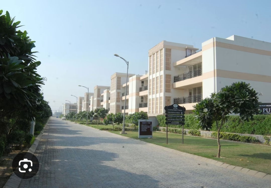 3 BHK 278 Sq.Yd. Builder Floor in Puri Vip Floors