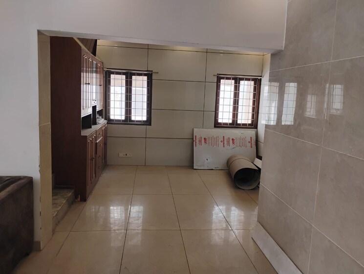 Room, greater kailash ii 3 Bedroom 1850 Sq.Ft. Apartment In Greater Kailash ii Delhi 9582076