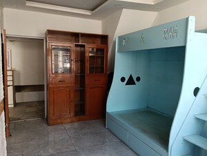 Room in 3 BHK Apartment at Greater Kailash ii – for Rent