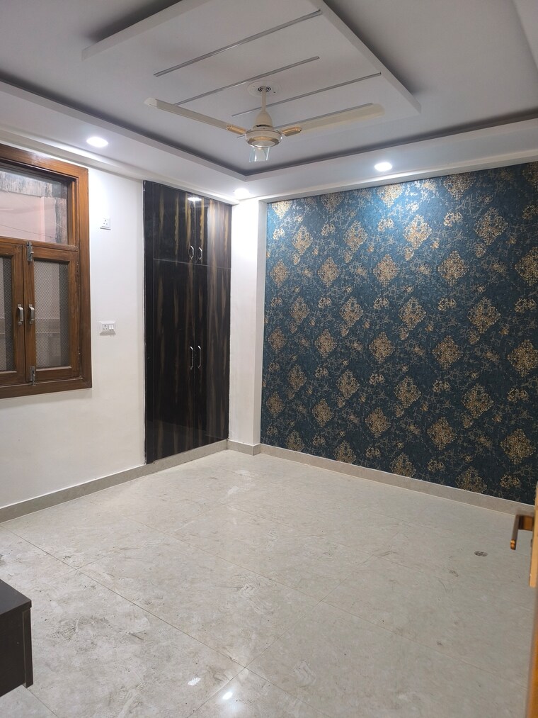 Room, dwarka 3 Bedroom 1200 Sq.Ft. Builder Floor In Dwarka Delhi 9582077