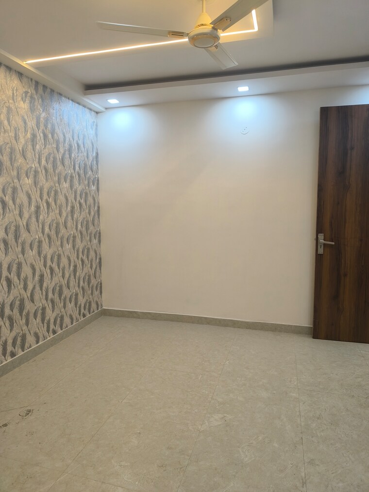 Room, dwarka 3 Bedroom 1200 Sq.Ft. Builder Floor In Dwarka Delhi 9582077
