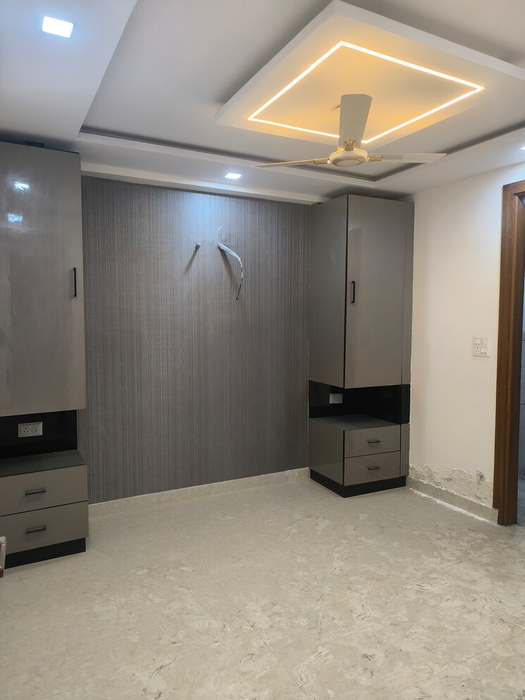 Room, dwarka 3 Bedroom 1200 Sq.Ft. Builder Floor In Dwarka Delhi 9582077