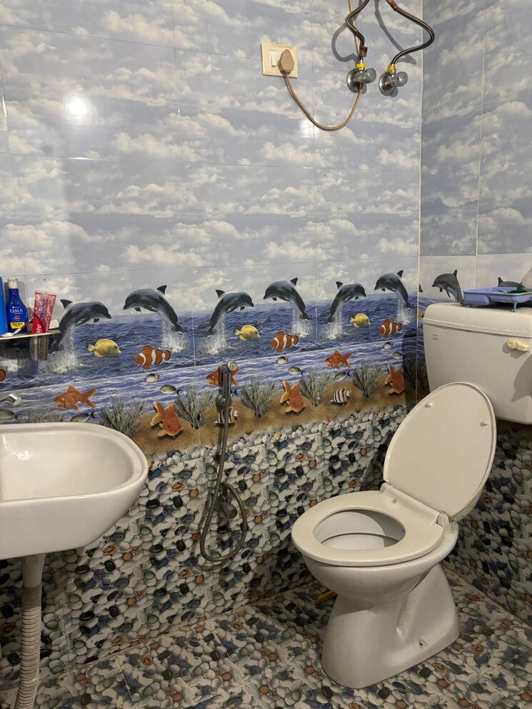 Bathroom, gomti nagar Pg For Boys & Girls In Gomti Nagar 9582079