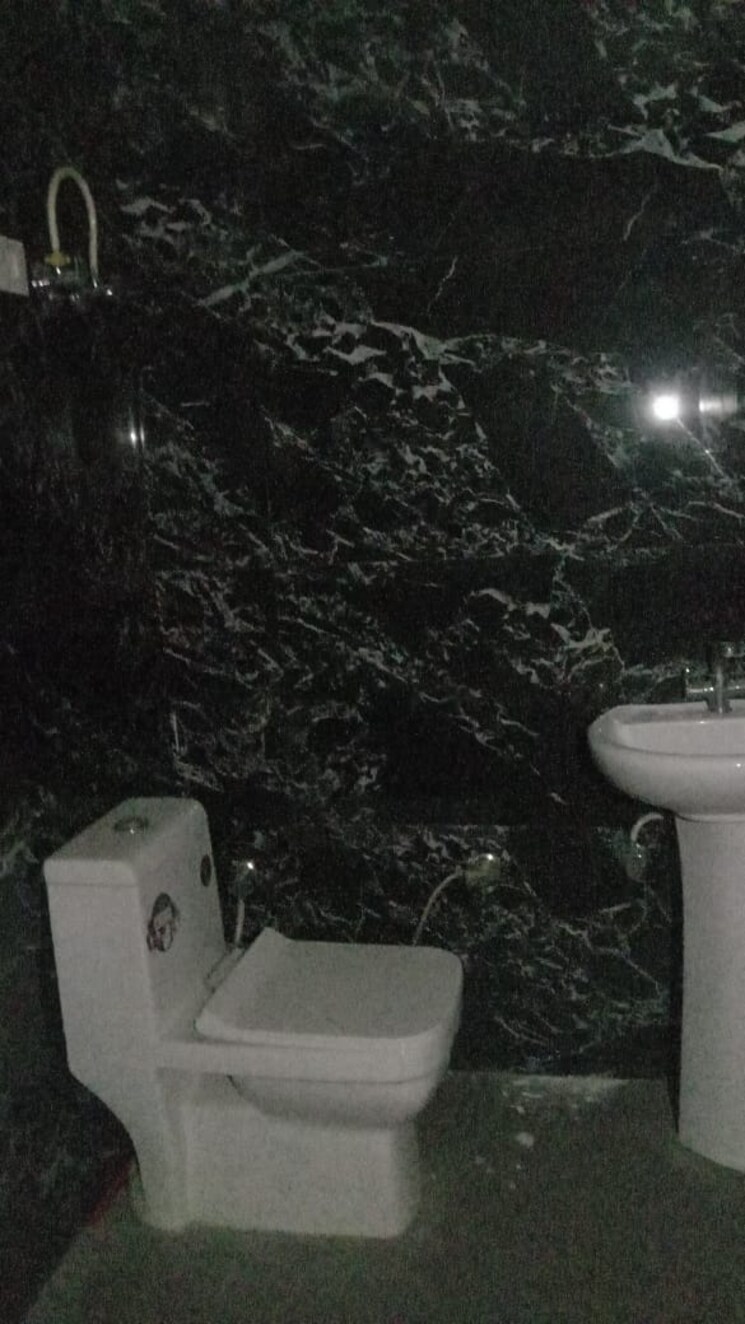 Bathroom, jaipuria-heritage 3 Bedroom 2200 Sq.Ft. Penthouse In Shahpur Bamheta Ghaziabad 9582105