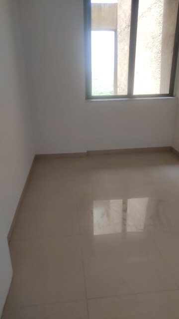 Room in 2.5 BHK Apartment at Kalpataru Srishti, Mira Road – for Sale