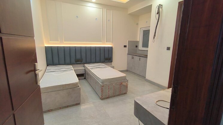 Bedroom, sector 62 Pg For Boys & Girls In Sector 62 9582112