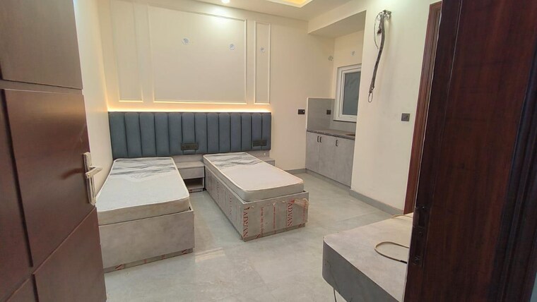 Bedroom, sector 62 Pg For Boys & Girls In Sector 62 9582112