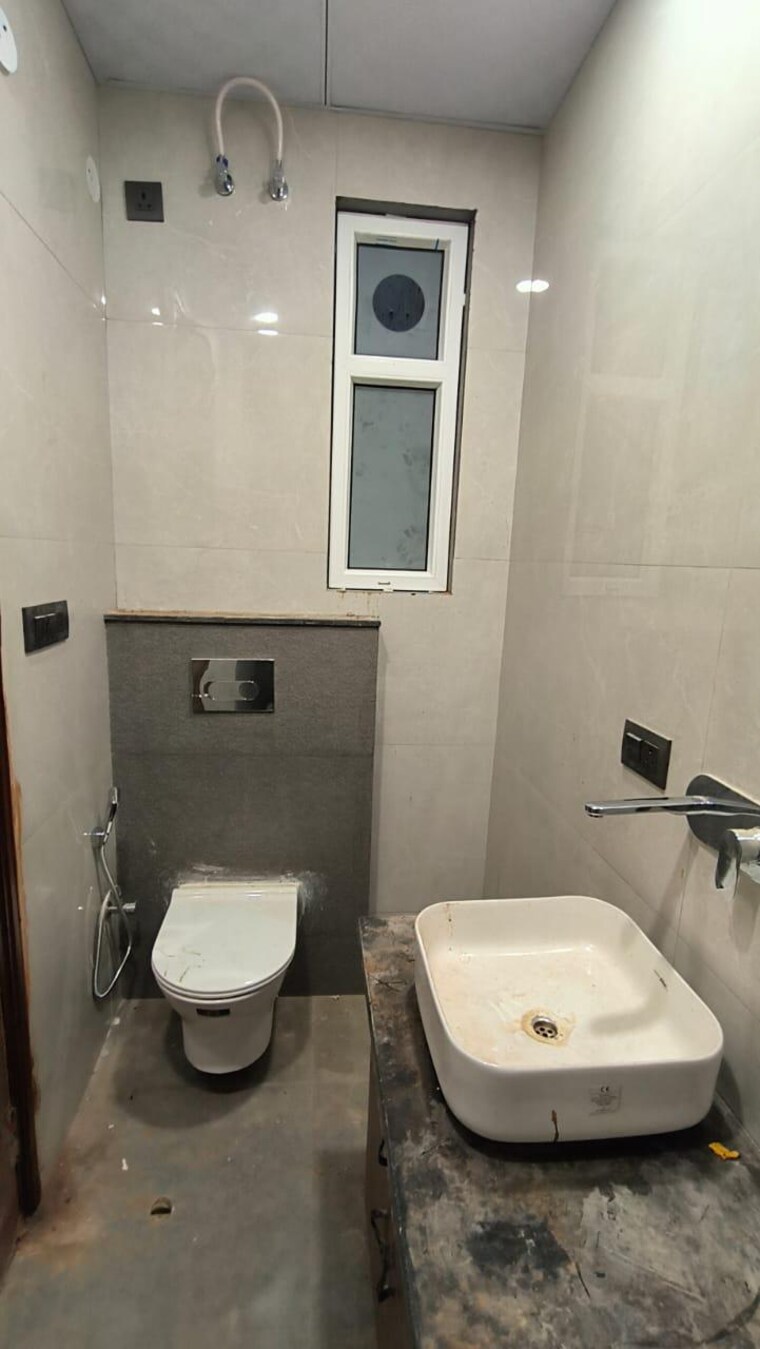 Bathroom, sector 62 Pg For Boys & Girls In Sector 62 9582112