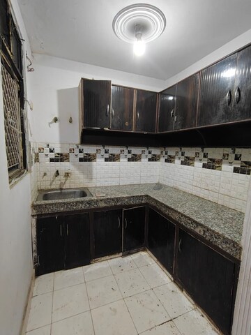 Kitchen in 1.5 BHK Apartment at RWA Apartments Sector 70, Sector 70 – for Rent