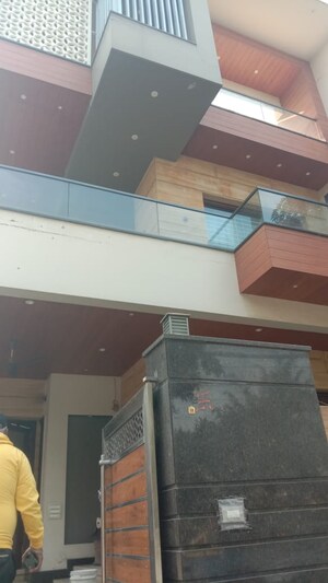 Kitchen in 2 BHK Builder Floor at Patel Nagar 3 – for Rent