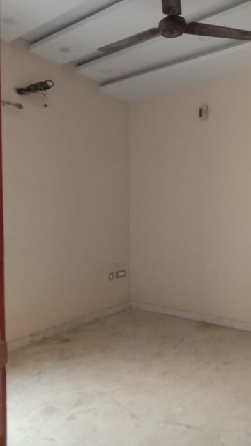 Room in 2 BHK Builder Floor at Patel Nagar 3 – for Rent