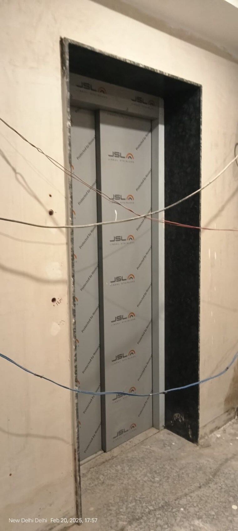 Bathroom, sadarpur Pg For Boys & Girls In Sadarpur 9582122