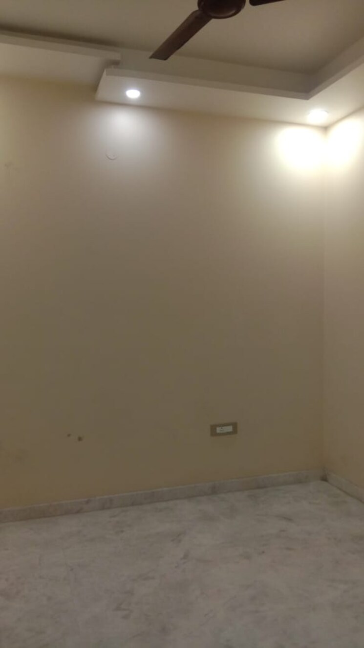 Room, patel nagar 3 2 Bedroom 1400 Sq.Ft. Builder Floor In Patel Nagar 3 Ghaziabad 9582134