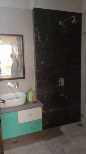 Bathroom in 2 BHK Builder Floor at Patel Nagar 3 – for Rent