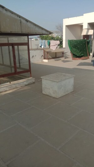 Parking in 2 BHK Builder Floor at Patel Nagar 3 – for Rent