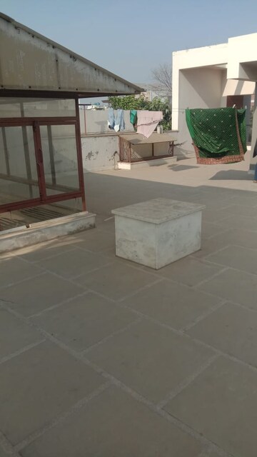 Parking in 2 BHK Builder Floor at Patel Nagar 3 – for Rent