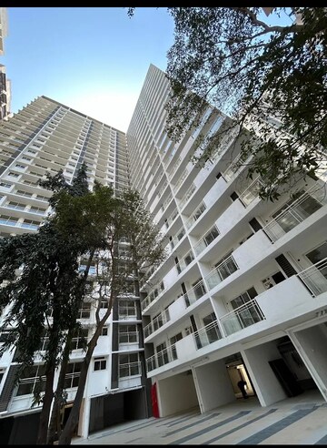 1 BHK Apartment For Sale in Sugee Atharva, Prabhadevi