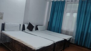  Pg For Rent in Sector 121