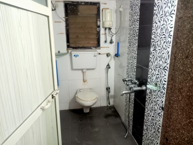 Bathroom, swarna-apartments 2 Bedroom 975 Sq.Ft. Apartment In Mira Road Thane 9582141