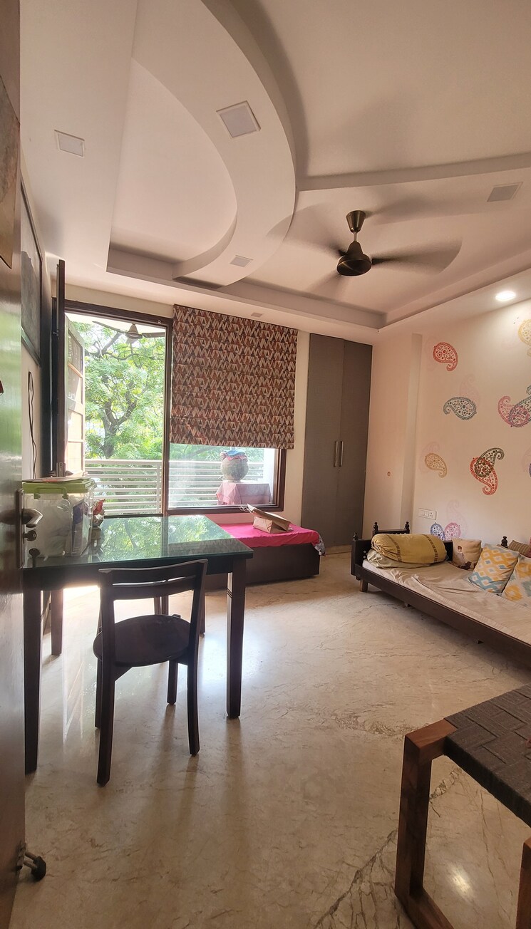 Bedroom, vivek vihar 3 Bedroom 1400 Sq.Ft. Builder Floor In Vivek Vihar Delhi 9582174