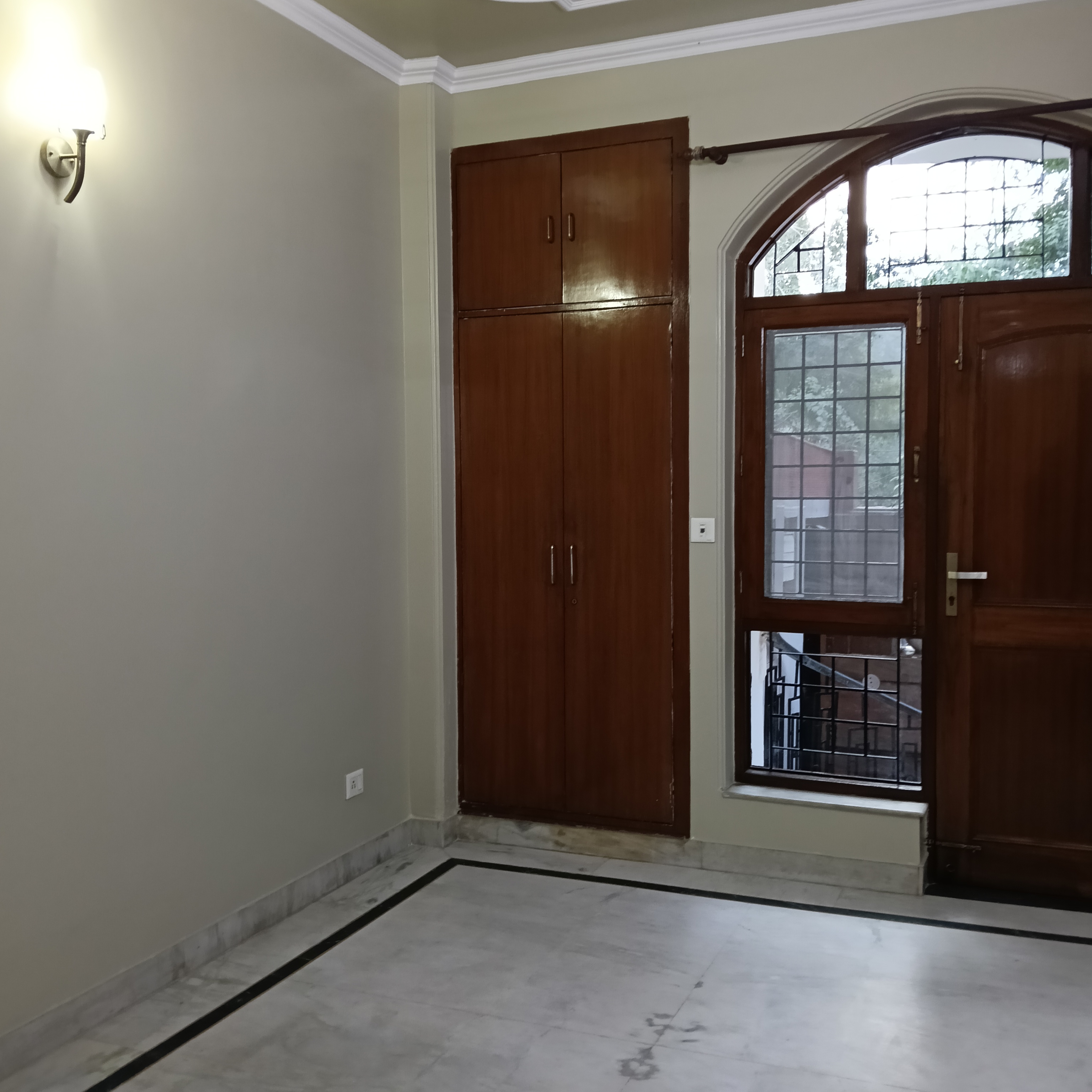 3 BHK Builder Floor For Rent in RWA Residential Society Sector 46