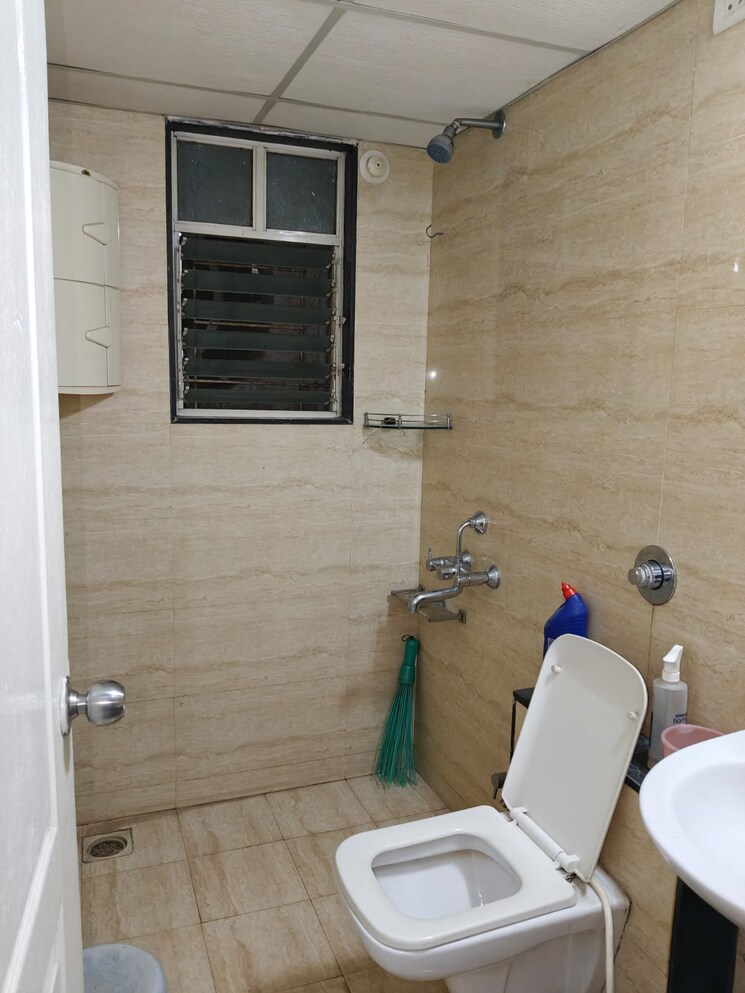 Bathroom, lohia-jain-megh-malhar-raga 2 Bedroom 914 Sq.Ft. Apartment In Bavdhan Pune 9582208