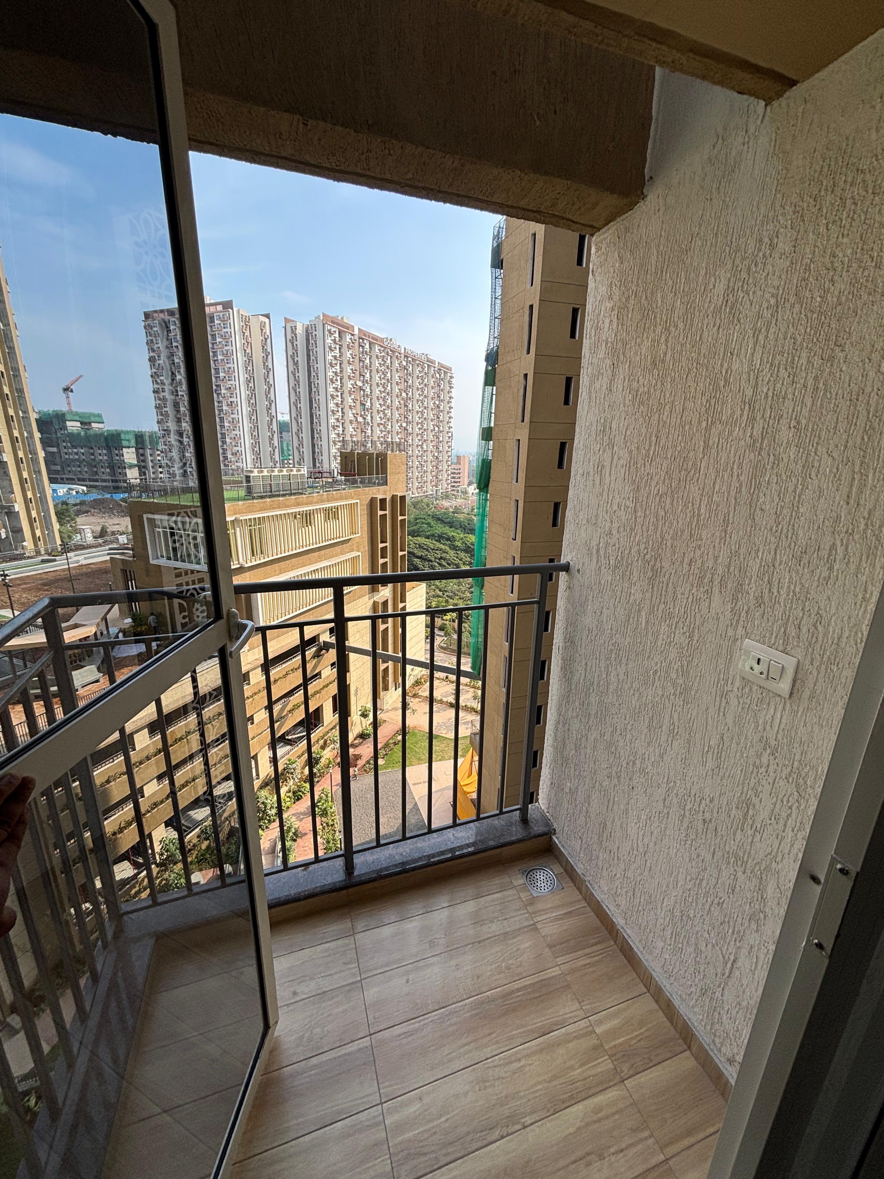 Studio  300 Sq.Ft. Apartment in Godrej Park Ridge