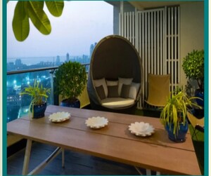 Team Area in 3 BHK Apartment at Lokhandwala Infrastructure Minerva, Mahalaxmi – for Sale