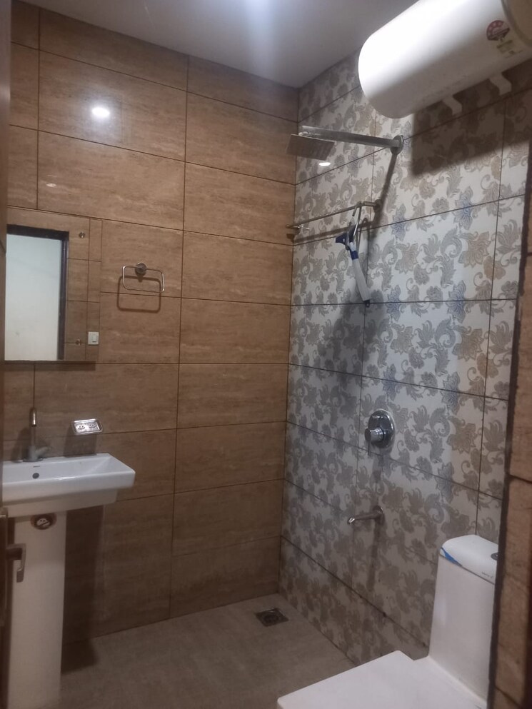 Bathroom, ambala highway Pg For Boys & Girls In Ambala Highway 9582220