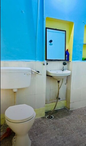 Bathroom in 1 BHK Independent House at Hazratganj – for Rent