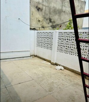 Balcony in 1 BHK Independent House at Hazratganj – for Rent