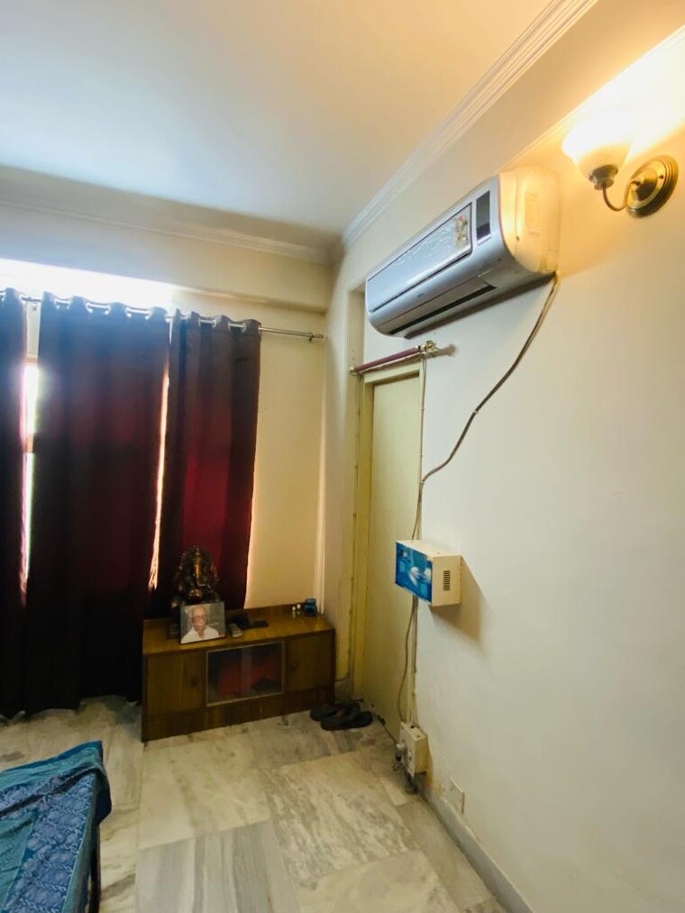 Room, gomti nagar Pg For Girls In Gomti Nagar 9582251