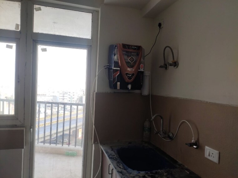 Kitchen, amrapali-heartbeat-city 3 Bedroom 1350 Sq.Ft. Apartment In Sector 107 Noida 9582264