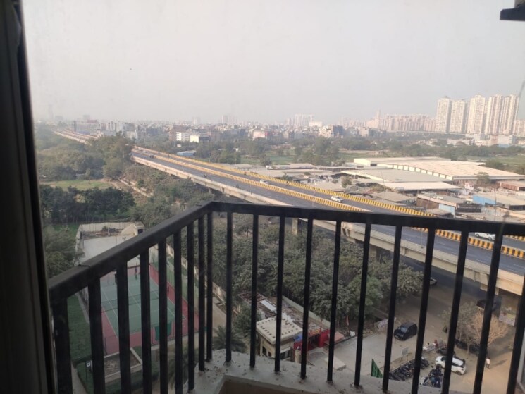 Exterior View, amrapali-heartbeat-city 3 Bedroom 1350 Sq.Ft. Apartment In Sector 107 Noida 9582264