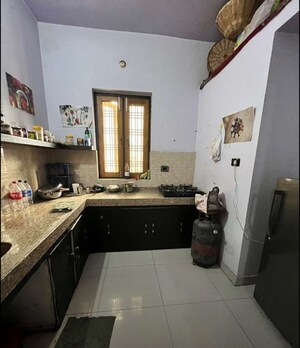 Kitchen in 3 BHK Apartment at Hazratganj – for Rent