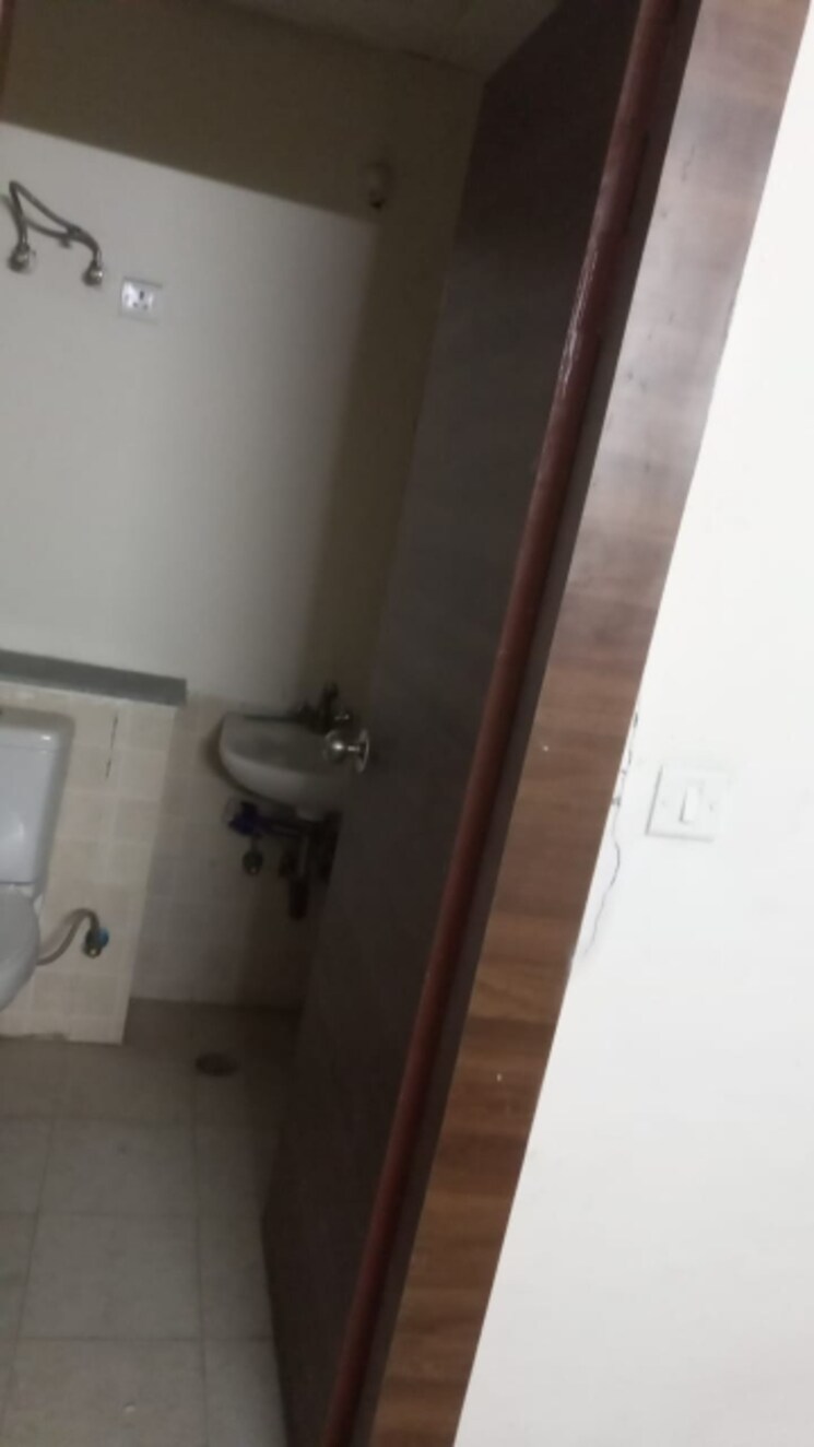 Master Bedroom, jaypee-greens-kosmos 3 Bedroom 817 Sq.Ft. Apartment In Sector 134 Noida 9582284