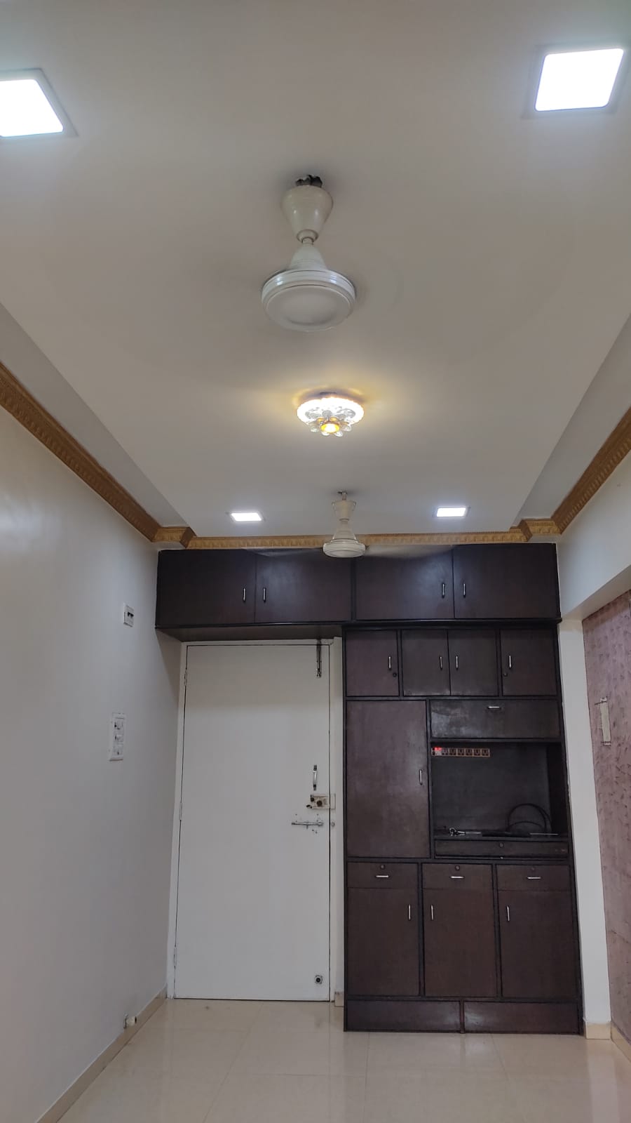 1 Rk+ Study Room Apartment For Rent in Sion East