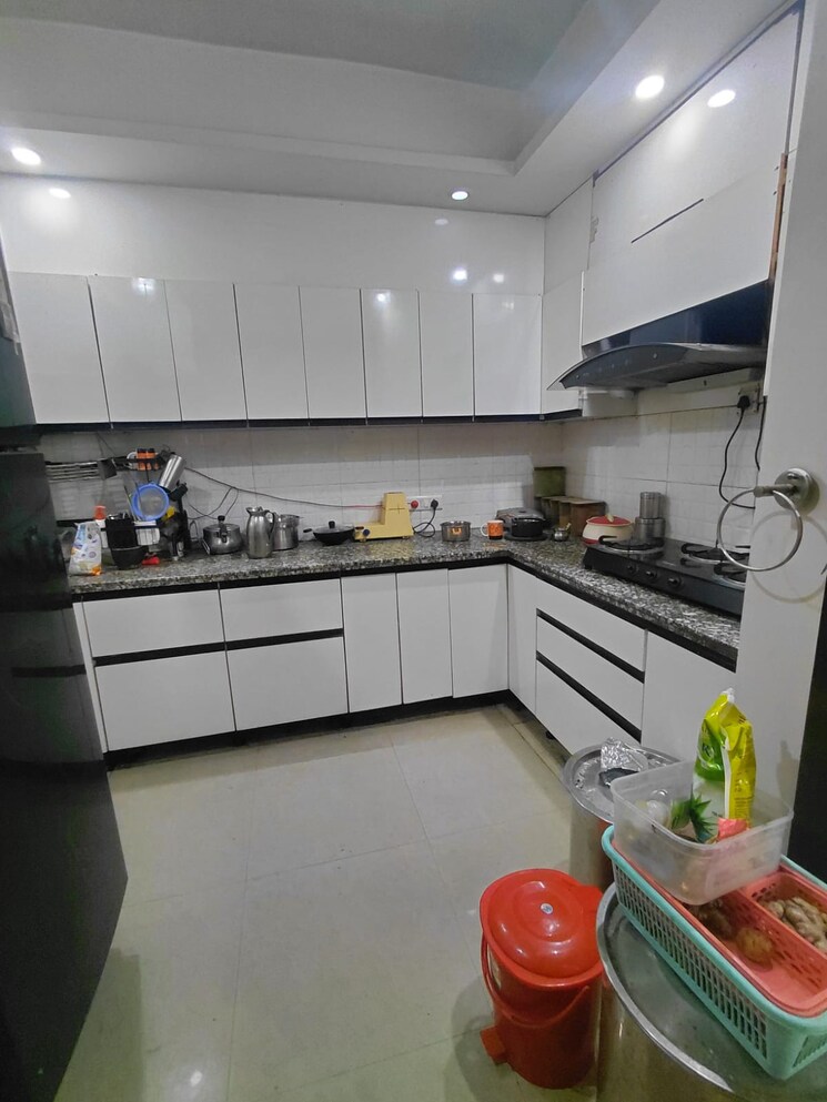 Kitchen, vishesh-khand 6 Bedroom 2152 Sq.Ft. Independent House In Gomti Nagar Lucknow 9582332