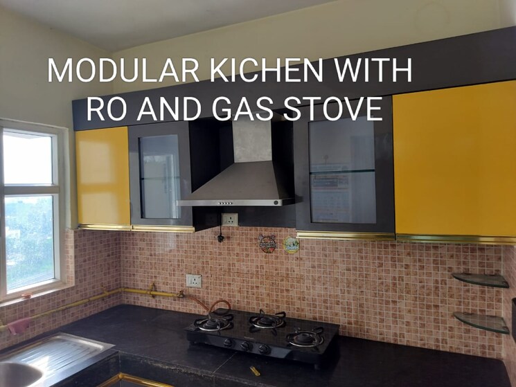 Room, gomti nagar Pg For Boys & Girls In Gomti Nagar 9582351